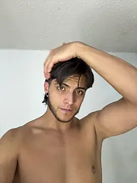 Snapshot of NoahMeganX chatting on March 4, 2026, 5:46 am NoahMeganX online show from March 4, 2026, 5:46 am