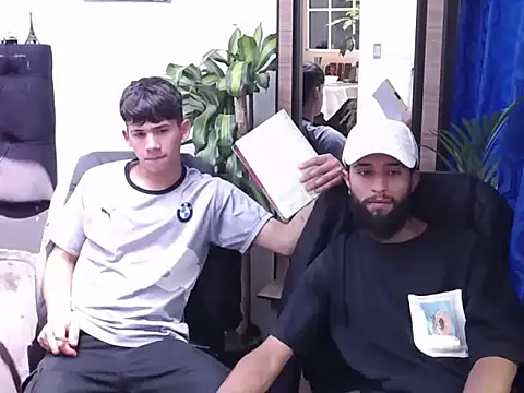 Snapshot of _noahdiaz chatting on March 1, 2026, 6:21 pm noahdiaz online show from March 1, 2026, 6:21 pm