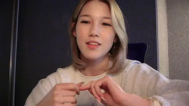 lilXdomiii online show from April 20, 2026, 10:51 am