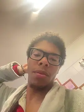 ELPikaPreta online show from February 6, 2026, 4:06 am