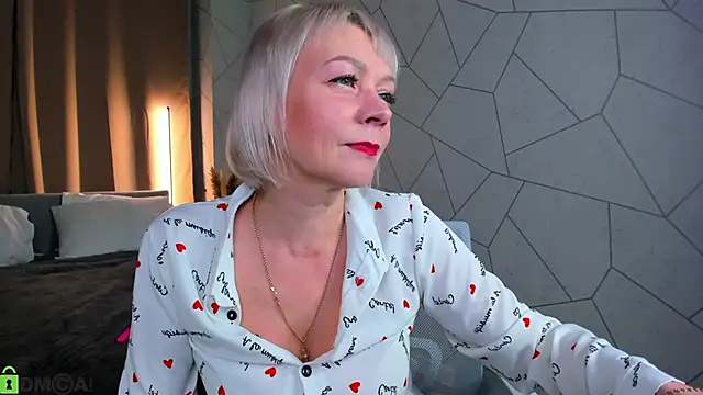 Snapshot of Ann_Annise chatting on February 19, 2026, 1:01 am Ann Annise online show from February 19, 2026, 1:01 am