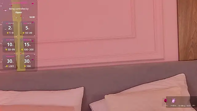 Snapshot of VivanWestwood chatting on April 6, 2026, 5:14 pm VivanWestwood online show from April 6, 2026, 5:14 pm