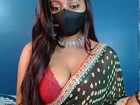 Hotginni4 online show from February 13, 2026, 4:14 pm