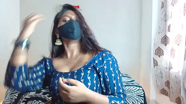 Hotginni4 online show from July 5, 2026, 7:48 am