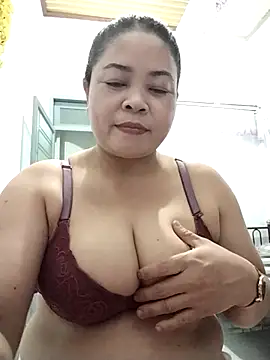 Baby-bigtits2026 online show from March 23, 2026, 12:20 pm