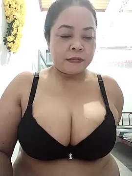 Baby-bigtits2026 online show from March 26, 2026, 2:22 pm