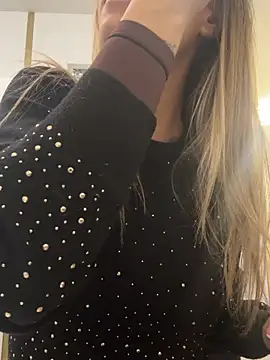 Snapshot of AmeelliaRose chatting on February 23, 2026, 7:11 pm AmeelliaRose online show from February 23, 2026, 7:11 pm