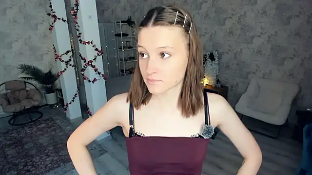 LianneBynon online show from February 18, 2026, 8:21 am