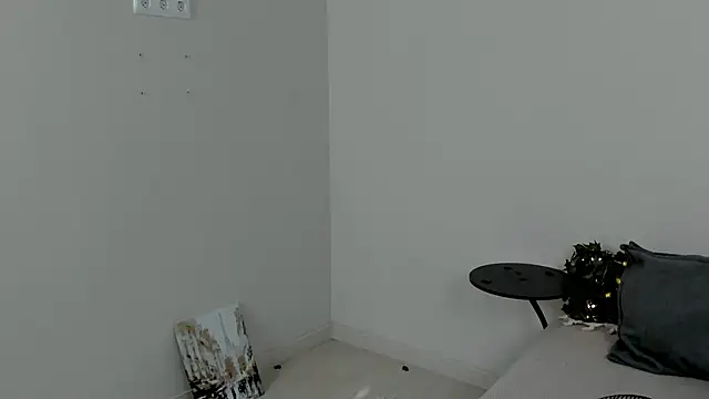 Snapshot of MollyLusty chatting on February 13, 2026, 8:43 am MollyLusty online show from February 13, 2026, 8:43 am