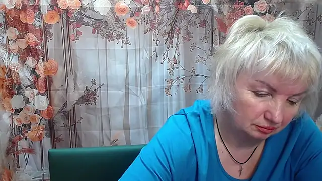 Snapshot of RenataDaster chatting on April 1, 2026, 1:41 pm RenataDaster online show from April 1, 2026, 1:41 pm