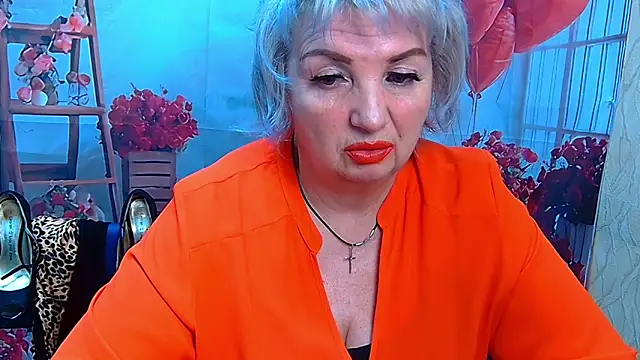 Snapshot of RenataDaster chatting on April 10, 2026, 5:17 pm RenataDaster online show from April 10, 2026, 5:17 pm