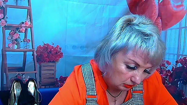 Snapshot of RenataDaster chatting on April 15, 2026, 5:09 pm RenataDaster online show from April 15, 2026, 5:09 pm