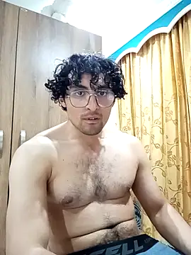 Snapshot of Apolo_Men chatting on February 7, 2026, 5:11 am Apolo Men online show from February 7, 2026, 5:11 am