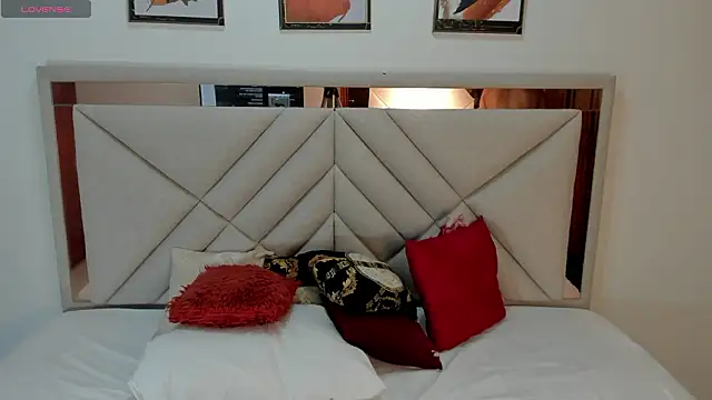 AmberQueen1 online show from February 3, 2026, 12:10 pm