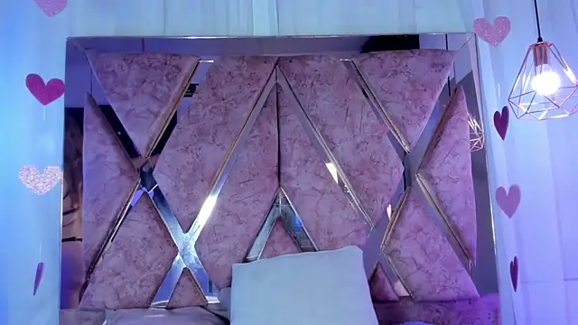 shantal cooper  online show from February 26, 2026, 9:41 am