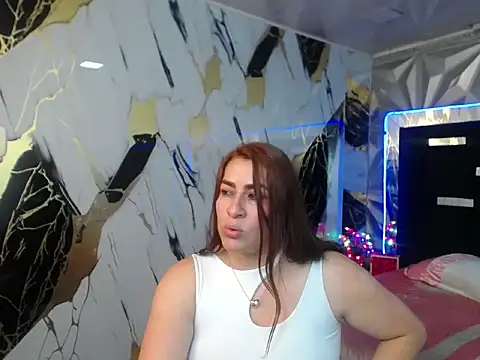 Snapshot of Alison-mar chatting on February 3, 2026, 8:03 pm Alison-mar online show from February 3, 2026, 8:03 pm