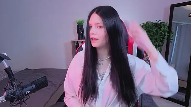 Maria trend online show from February 14, 2026, 2:47 pm