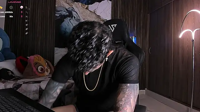 trisstann  online show from March 19, 2026, 4:44 pm