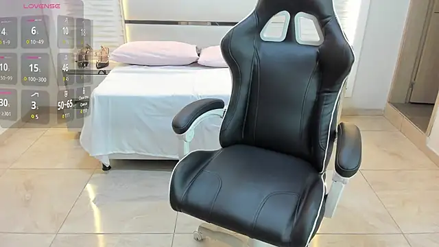 Yaiza farak online show from February 9, 2026, 1:53 am