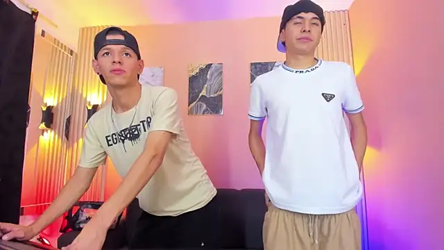 DesiresOfOlympus  online show from May 9, 2026, 9:20 pm