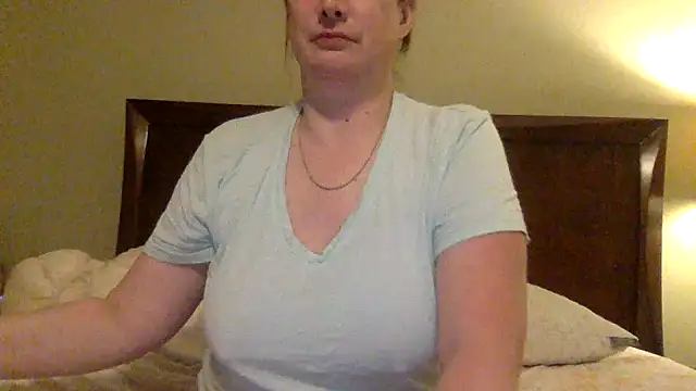 SexiLexi67780 online show from April 8, 2026, 12:32 am