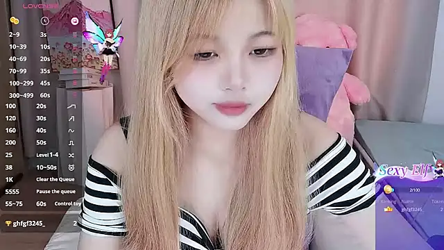 Snapshot of -Anya-666- chatting on February 19, 2026, 2:13 pm -Anya-666- online show from February 19, 2026, 2:13 pm