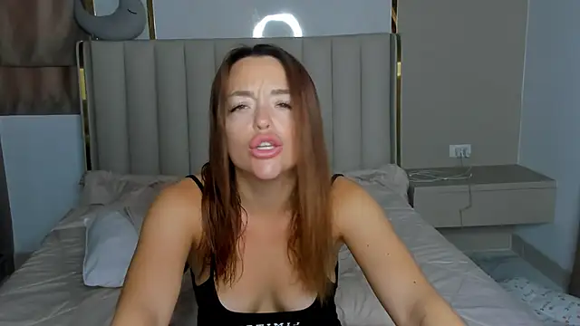 Snapshot of stellaa_quenn chatting on March 27, 2026, 12:16 am stellaa quenn online show from March 27, 2026, 12:16 am