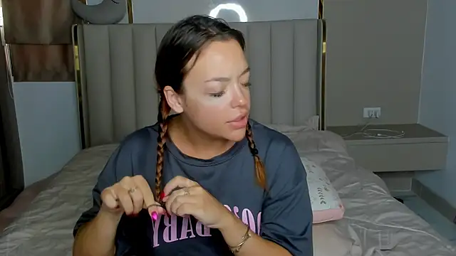 Snapshot of stellaa_quenn chatting on April 21, 2026, 12:12 am stellaa quenn online show from April 21, 2026, 12:12 am