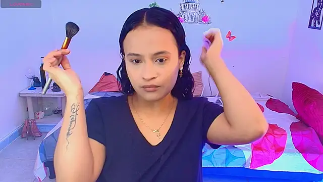 Snapshot of Kristin___ chatting on February 18, 2026, 2:51 am Kristin online show from February 18, 2026, 2:51 am