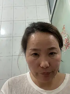 Youyou 12 online show from March 5, 2026, 1:18 pm