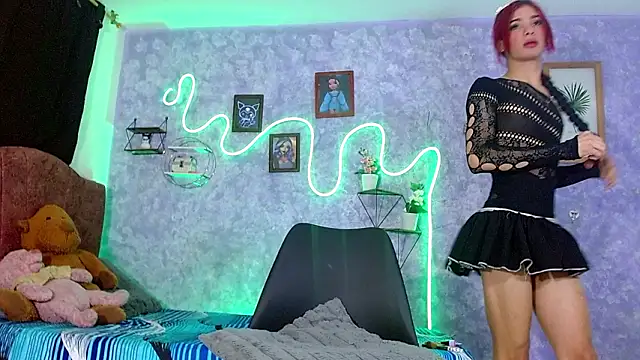 Snapshot of Everlin__Hot_ chatting on February 9, 2026, 11:14 am Everlin Hot online show from February 9, 2026, 11:14 am