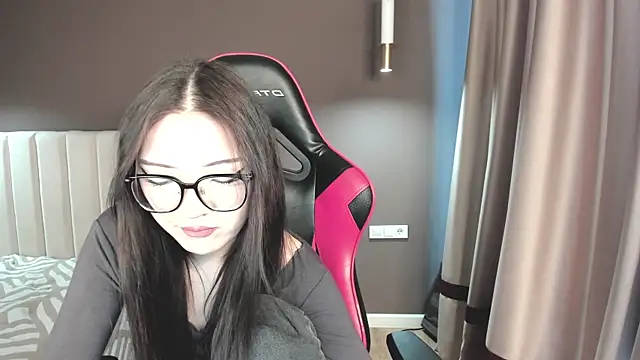 Snapshot of say7maya chatting on February 9, 2026, 7:34 am say7maya online show from February 9, 2026, 7:34 am