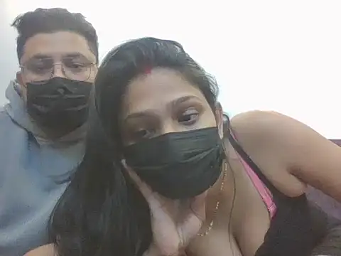 Snapshot of the_open_couple chatting on February 4, 2026, 7:20 pm the open couple online show from February 4, 2026, 7:20 pm