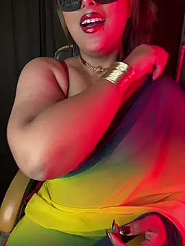 Snapshot of queen-panda chatting on February 4, 2026, 4:57 pm queen-panda online show from February 4, 2026, 4:57 pm