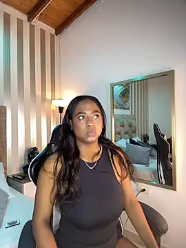 amara queen  online show from May 26, 2026, 12:01 pm