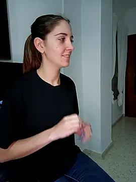 laparejaideal08 online show from February 24, 2026, 9:02 pm