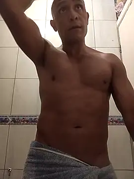 Snapshot of djmorenoo chatting on February 20, 2026, 9:37 pm djmorenoo online show from February 20, 2026, 9:37 pm