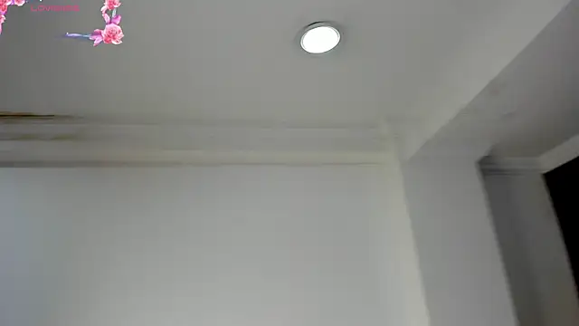 Snapshot of AngelinaAndAlejandra chatting on March 3, 2026, 5:35 am AngelinaAndAlejandra online show from March 3, 2026, 5:35 am