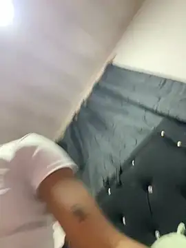 Snapshot of LIA_PARKERR chatting on February 15, 2026, 12:29 am LIA PARKERR online show from February 15, 2026, 12:29 am