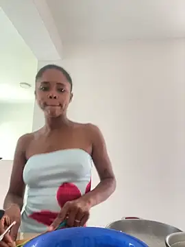 Snapshot of LIA_PARKERR chatting on February 28, 2026, 4:08 pm LIA PARKERR online show from February 28, 2026, 4:08 pm