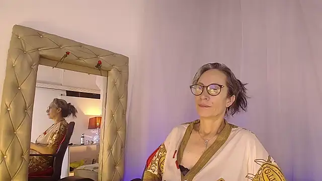 Snapshot of laurasofia45 chatting on April 28, 2026, 5:12 am laurasofia45 online show from April 28, 2026, 5:12 am