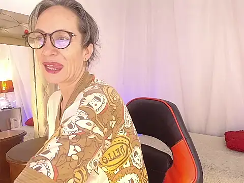Snapshot of laurasofia45 chatting on May 8, 2026, 2:44 pm laurasofia45 online show from May 8, 2026, 2:44 pm