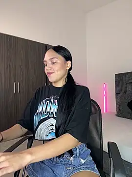 Malory Saenzz online show from February 21, 2026, 1:01 pm