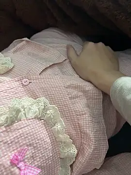 kimoanh102 online show from February 10, 2026, 12:31 pm