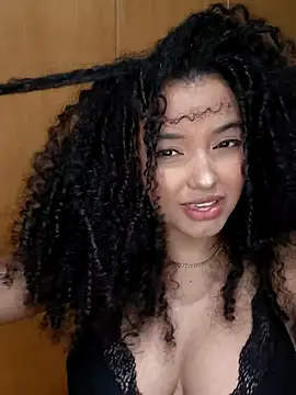 Snapshot of pandinhagamer chatting on February 21, 2026, 1:06 am pandinhagamer online show from February 21, 2026, 1:06 am