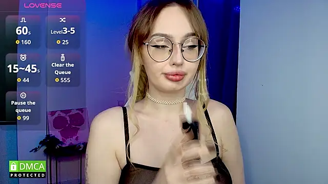 Snapshot of AdeLuna chatting on February 28, 2026, 9:05 pm AdeLuna online show from February 28, 2026, 9:05 pm