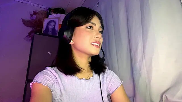 Snapshot of ConstancePorrini chatting on February 9, 2026, 7:34 am ConstancePorrini online show from February 9, 2026, 7:34 am