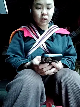 Jyllyy online show from March 6, 2026, 2:08 am