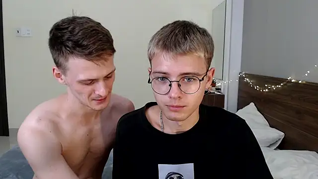 NikiKerryCum online show from March 29, 2026, 3:45 pm