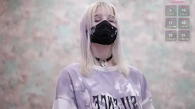 Snapshot of Yunakiss chatting on February 24, 2026, 7:34 pm Yunakiss online show from February 24, 2026, 7:34 pm